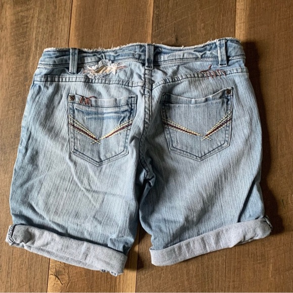 Heritage 1981 Distressed Jean Shorts - Picture 2 of 7